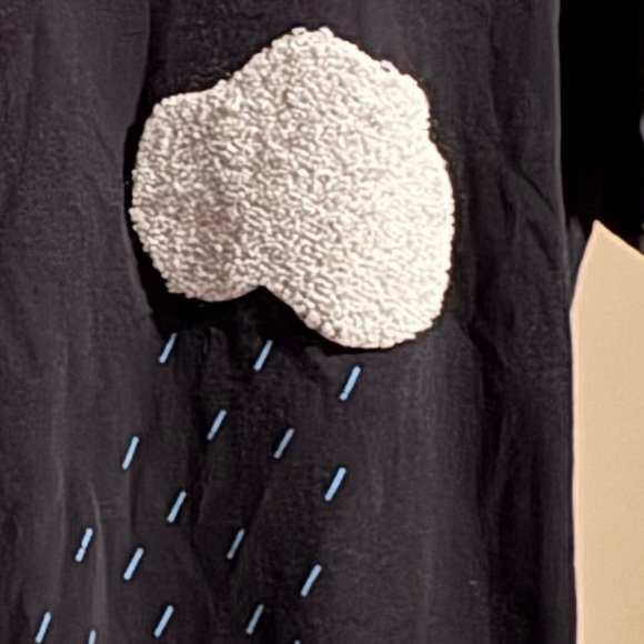 DILVIN Textured Rain Clouds Tee - Picture 2 of 3